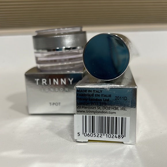 Trinny London BFF De-Stress serum - Picture 4 of 7